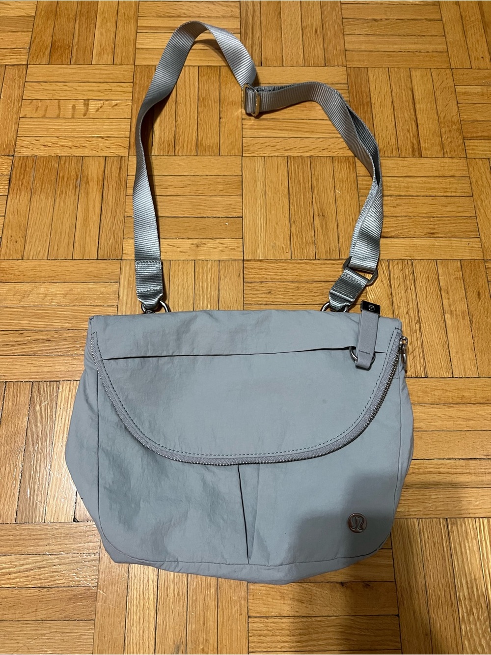 Lululemon festival bag